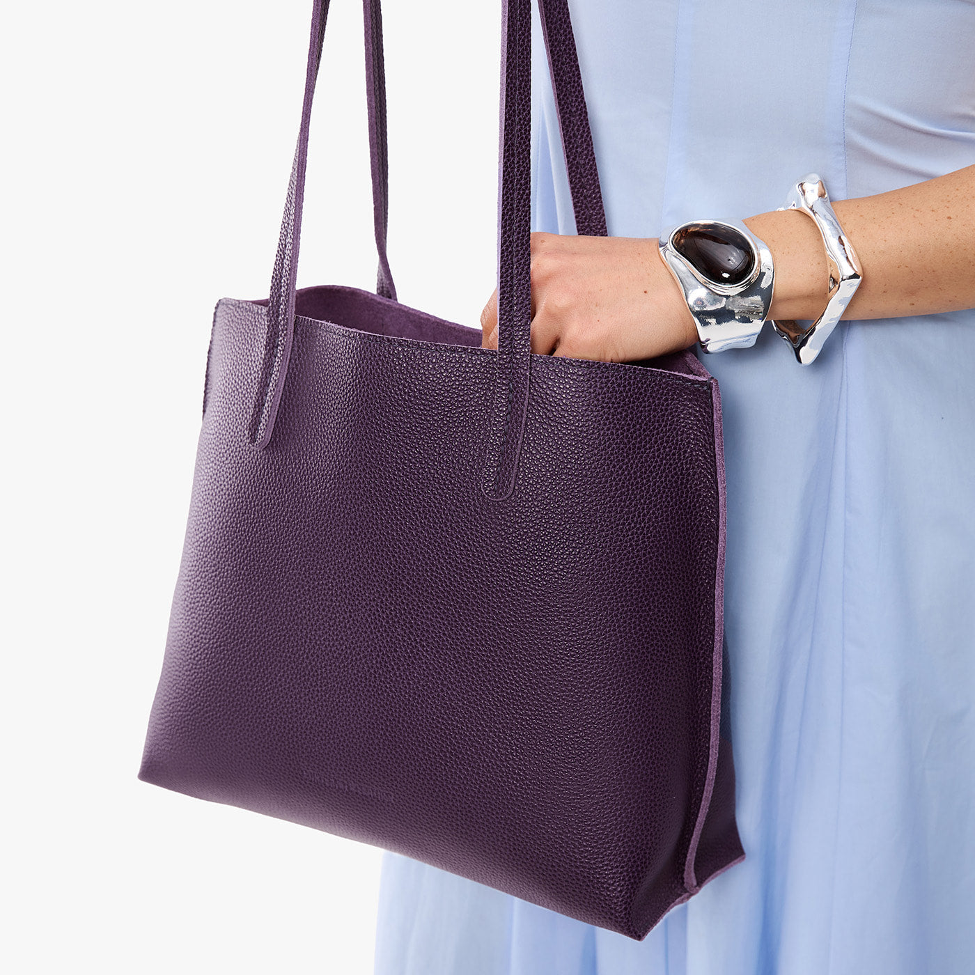 August Tote