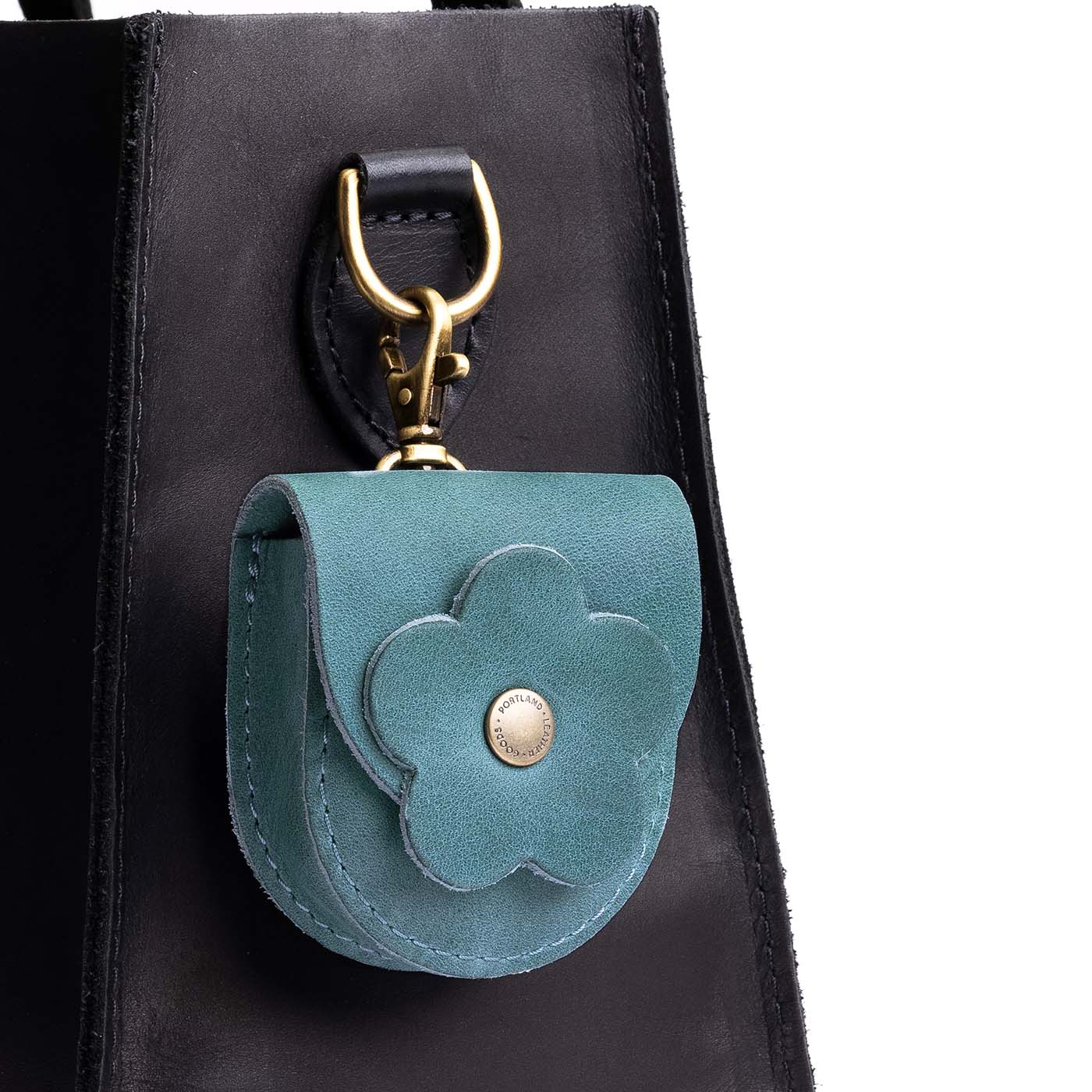 Petunia Pouch