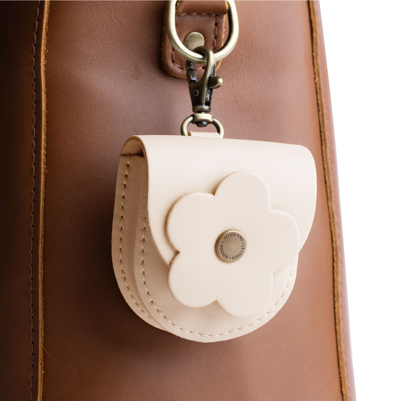 Petunia Pouch