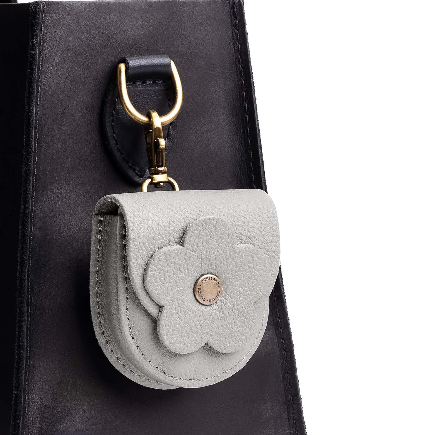 Petunia Pouch