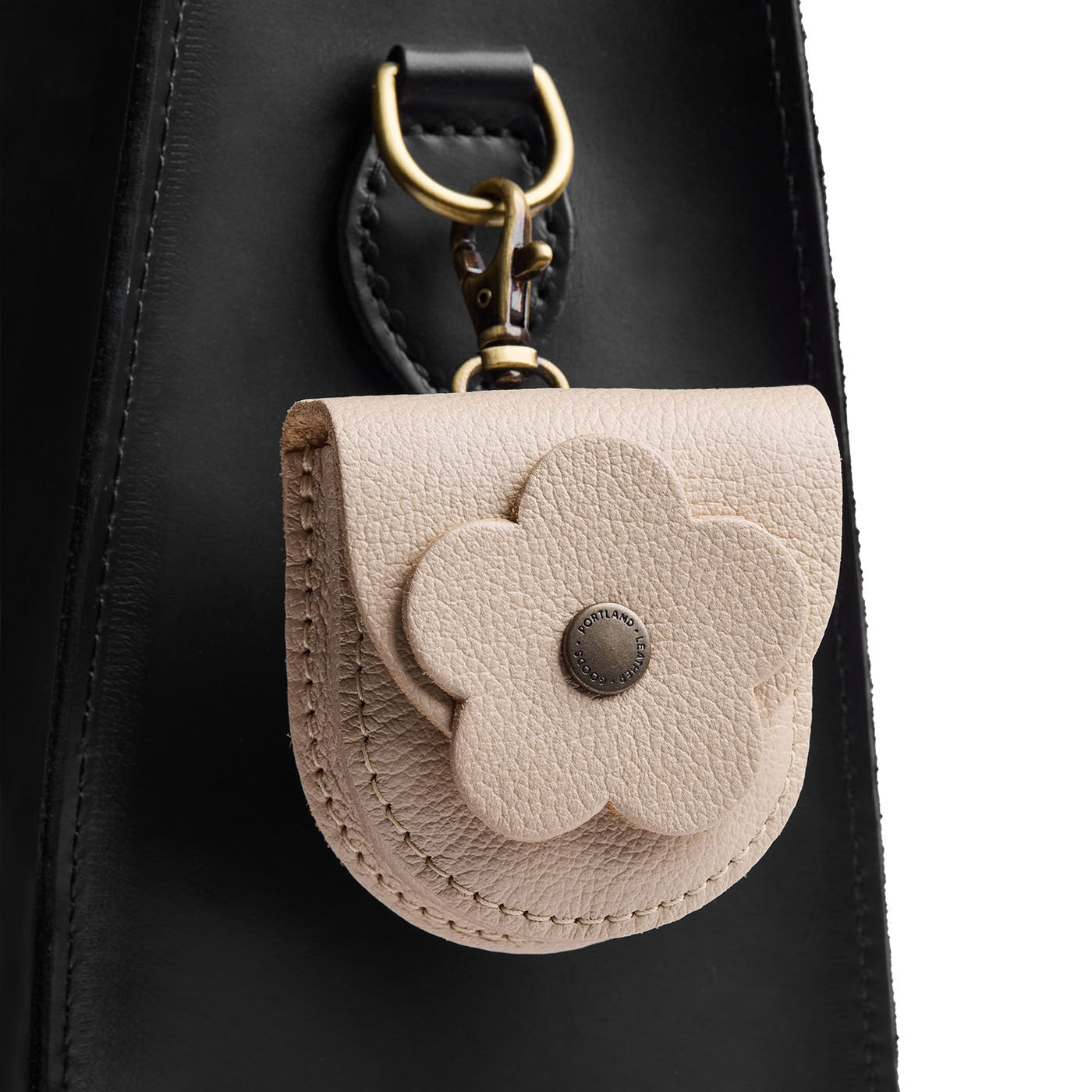 Petunia Pouch