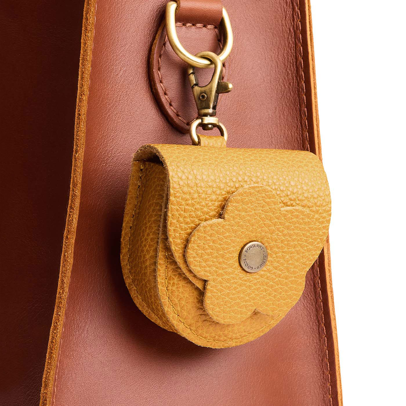 Petunia Pouch
